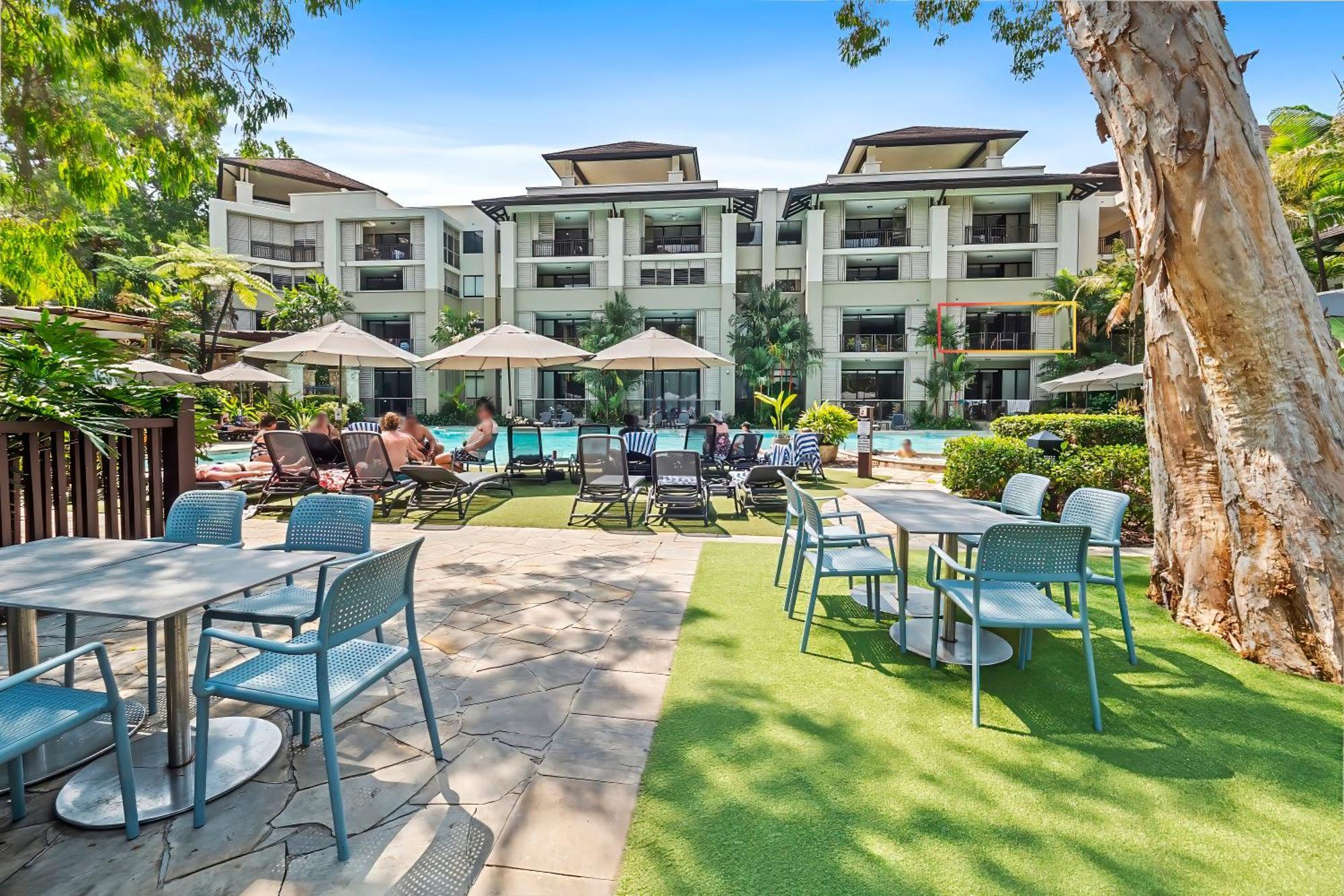 Private Apartments In The Temple Beachfront Resort Palm Cove Oda fotoğraf